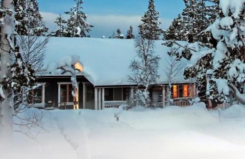 Saariselka House | Holiday Home Tunturituuli b by Interhome