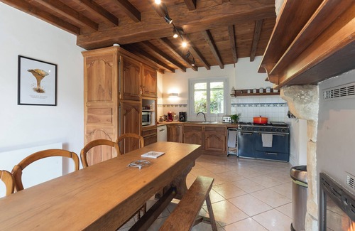 Aydius House | Holiday Home 'Ty Sioul - Mountain View' with Mountain View, Private Terrace and Wi-Fi