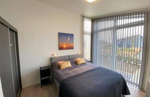 Wemeldinge House | Holiday Home Vakantiehuis Ruisweg 97 by Interhome