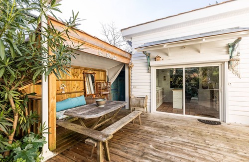 Cap-Ferret House | Holiday Home 'Villa Cap Ferret Phare Ref225' with Private Terrace and Wi-Fi