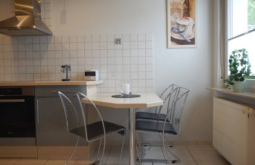 Asterstein House | Holiday Home 'Viktoria' with Private Terrace, Private Garden and Wi-Fi