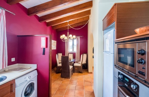 Torre Soli Nou House | Holiday Home "Villa Finesse" with Private Pool and Garden