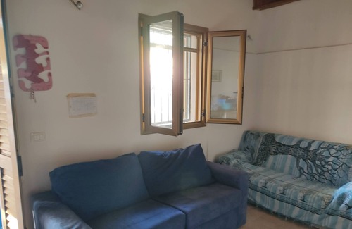 Punta Prosciutto House | Holiday Home 'Villa Palma' with Private Terrace, Wi-Fi and Air Conditioning