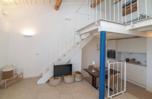 Costa Corallina House | Holiday Home 'Villa Cactus, Costa Corallina' with Sea View, Wi-Fi and Air Conditioning