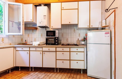 7th Arrondissement House | Holiday Home 'Villa Granier' with Private Terrace, Private Garden and Wi-Fi