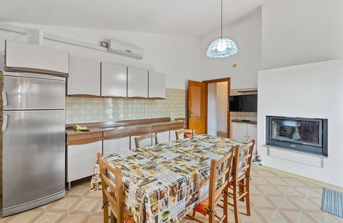 Castiadas House | Holiday Home 'Villa La Palma' with Mountain View, Wi-Fi and Air Conditioning