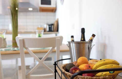 Los Llanos de Aridane Villa | Holiday Home 'Villa Tino- Casa D' with Mountain View, Shared Pool and Wi-Fi