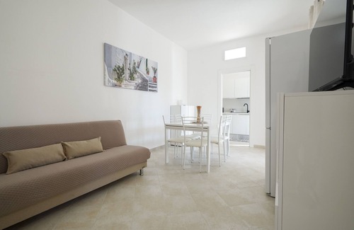 Ostuni House | Holiday Home "Villa Terry" with Sea View, Garden & Wi-Fi
