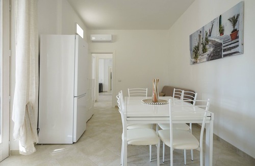 Ostuni House | Holiday Home "Villa Terry" with Sea View, Garden & Wi-Fi