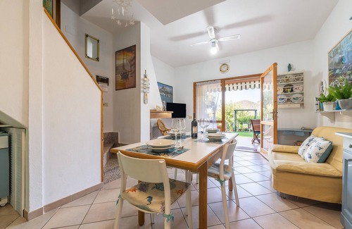 Porto Sa Ruxi House | Holiday Home "Villetta Anna a Porto Sa Ruxi" with Sea View, Shared Pool & Wi-Fi