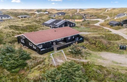 Houvig Strand House | Holiday Home Wighman - from the sea by Interhome