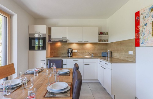 Itter House | Holiday home with 3 modern flats opposite ski lift