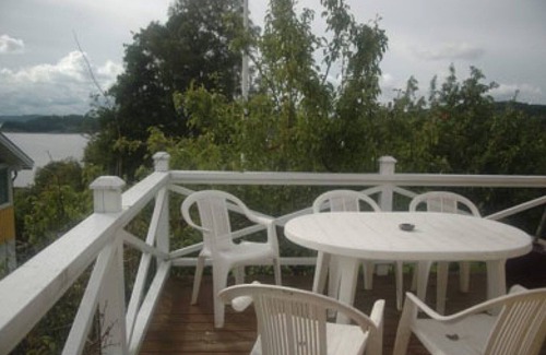 Ljungskile House | Holiday home with a view of the sea in the Bohuslän region