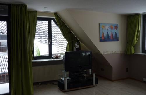 Neuharlingersiel Apartment | Holiday home with view to the dike (100m)