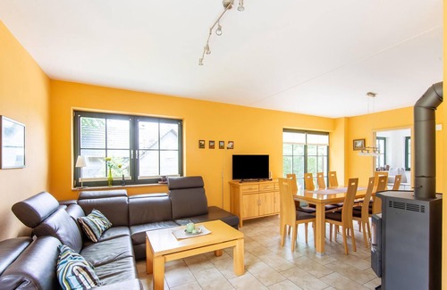 Friedrichshoehe House | Holiday home with garden and terrace in the beautiful Thuringian Forest