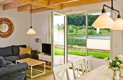 Hechthausen House | Holiday homes by the lake in the Geesthof holiday park, Hechthausen