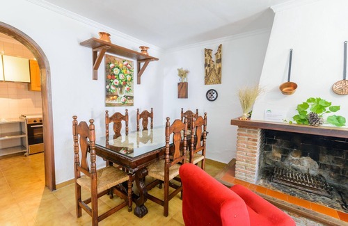 Alcaucin House | Holiday house Alcaucin for 1 - 7 persons with 3 bedrooms - Holiday apartment in one or multi-family