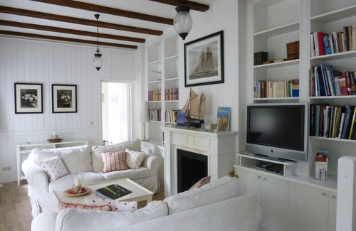 Klein Bollhagen House | Holiday house "Am Brunnen" with private whirlpool, fireplace, garden