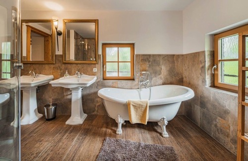 Bad Goisern House | Holiday house Bad Goisern for 1 - 8 persons with 4 bedrooms - Holiday home
