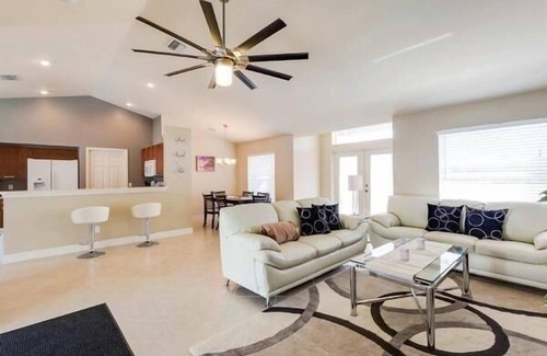 Trafalgar House | Holiday house Cape Coral for 1 - 6 persons with 3 bedrooms - Holiday home