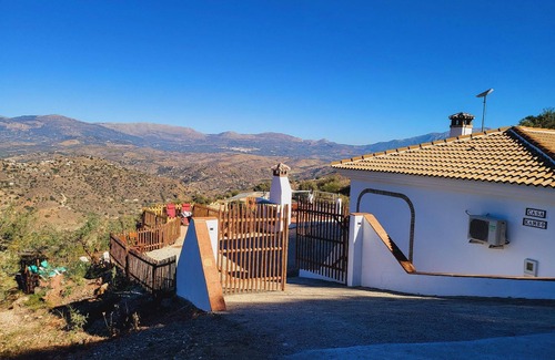 Comares House | Holiday house Comares for 1 - 6 persons with 3 bedrooms - Holiday house
