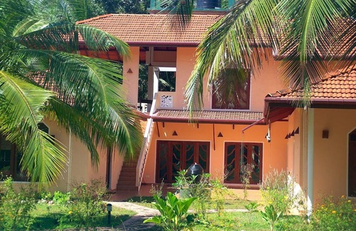 Habaraduwa House | Holiday house Habaraduwa for 1 - 14 persons with 5 bedrooms - Holiday home