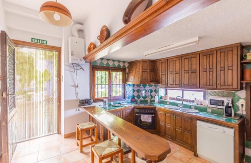 Illora House | Holiday house Illora for 1 - 14 persons with 6 bedrooms - Holiday home