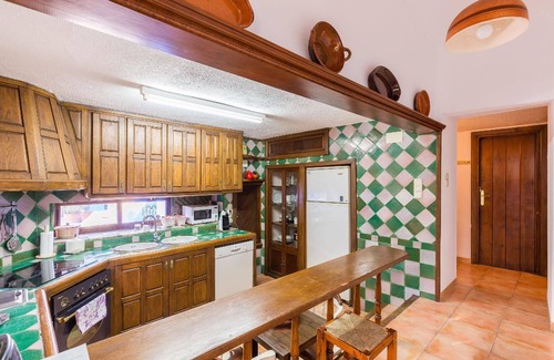 Illora House | Holiday house Illora for 1 - 14 persons with 6 bedrooms - Holiday home