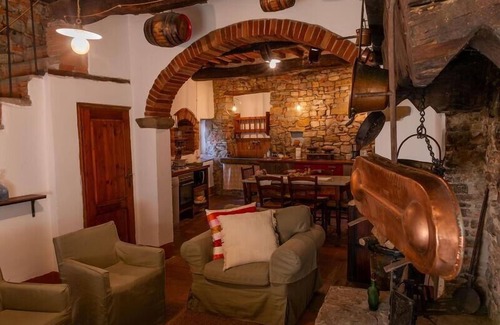 Pergine Valdarno House | Holiday house Pergine Valdarno for 1 - 6 persons with 3 bedrooms - Holiday home