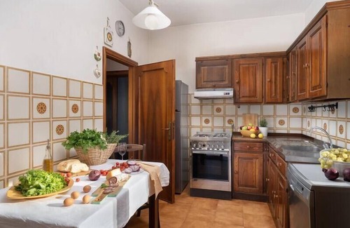 Pergine Valdarno House | Holiday house Pergine Valdarno for 1 - 6 persons with 3 bedrooms - Holiday home