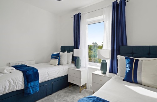 Sittingbourne House | Holiday house Murston for 1 - 7 persons with 3 bedrooms - Row house