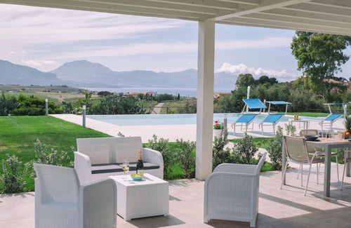 Partinico House | Holiday house Partinico for 1 - 10 persons with 3 bedrooms - Holiday home