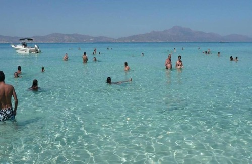 Vrouhas House | Holiday house Plaka for 1 - 6 persons with 3 bedrooms - Twin house