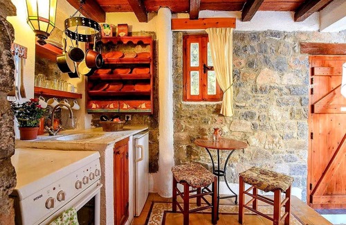 Mavrikiano House | Holiday house Plaka for 1 - 4 persons with 2 bedrooms - Twin house
