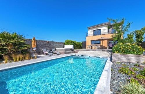 Plouguerneau House | Holiday house Plouguerneau for 1 - 14 persons with 5 bedrooms - Holiday house