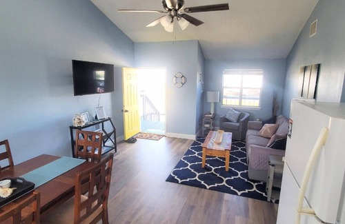 Leeward Sands House | Holiday house Port Aransas for 1 - 6 persons with 2 bedrooms - Row house