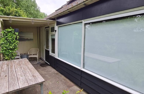 Stavenisse House | Holiday house Stavenisse for 1 - 4 persons with 2 bedrooms - Row house