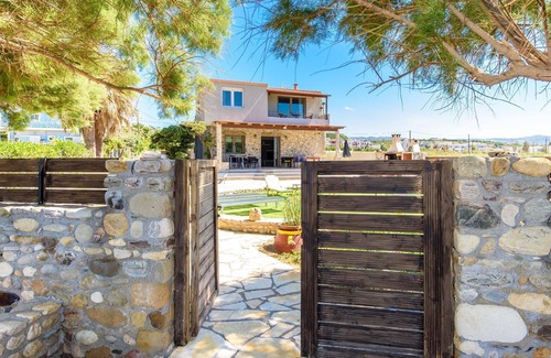 Stavromenos House | Holiday house Stavromenos for 1 - 12 persons with 4 bedrooms - Holiday house