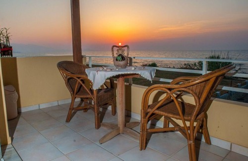 Stavromenos House | Holiday house Stavromenos for 1 - 12 persons with 4 bedrooms - Holiday house