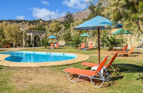 Triopetra House | Holiday house with pool, large garden, idyllic and calm, wifi | Triopetra, Crete