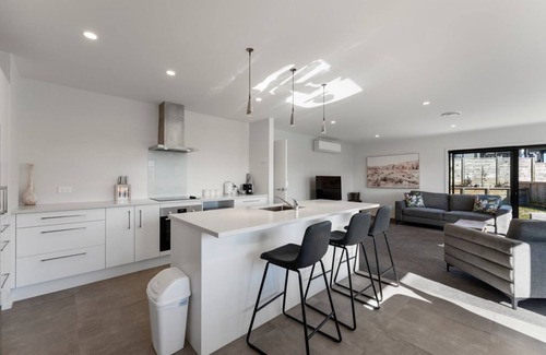 Wharewaka House | Holiday Hub
