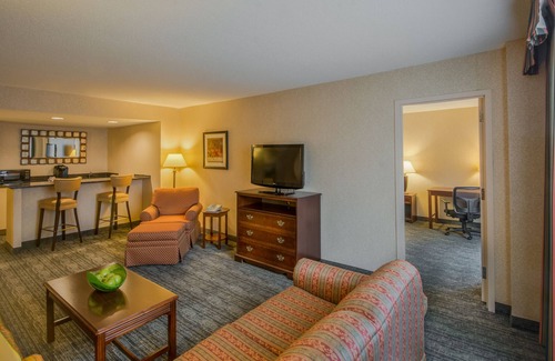 Bluemont Hotel | Holiday Inn Arlington at Ballston by IHG