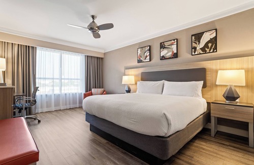 Highlands - Perkins Hotel | Holiday Inn Baton Rouge College Drive I-10 by IHG