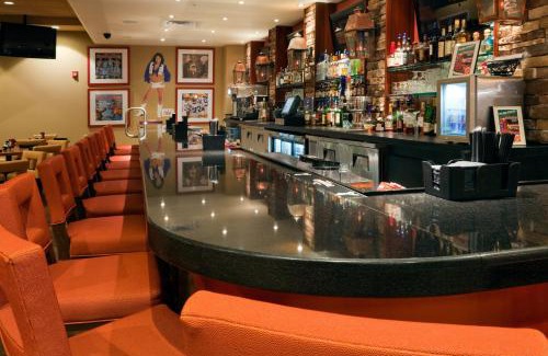 Highlands - Perkins Hotel | Holiday Inn Baton Rouge College Drive I-10 by IHG