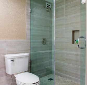 Highlands - Perkins Hotel | Holiday Inn Baton Rouge College Drive I-10 by IHG