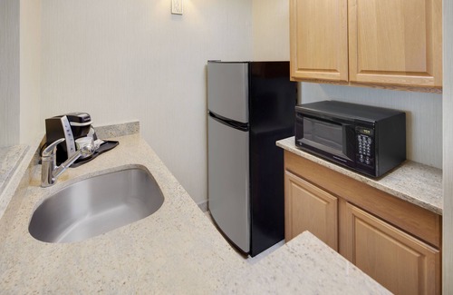 Charlottesville Hotel | Holiday Inn Charlottesville-Univ Area by IHG
