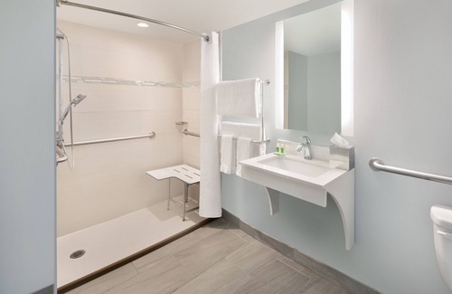 Charlottesville Hotel | Holiday Inn Charlottesville-Univ Area by IHG
