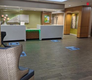 University Place Hotel | Holiday Inn Charlotte University by IHG