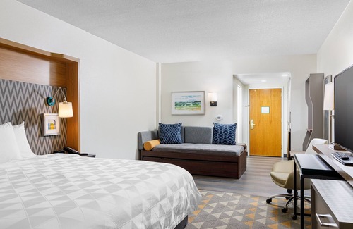 Cleveland Hotel | Holiday Inn Cleveland by IHG
