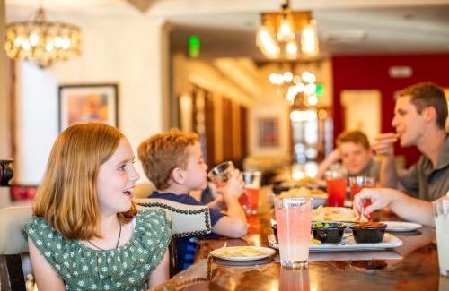 North Scottsdale Hotel | Holiday Inn Club Vacations Scottsdale Resort
